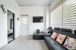 Casa Familiar Wifi TV Jacuzzi Apulo
